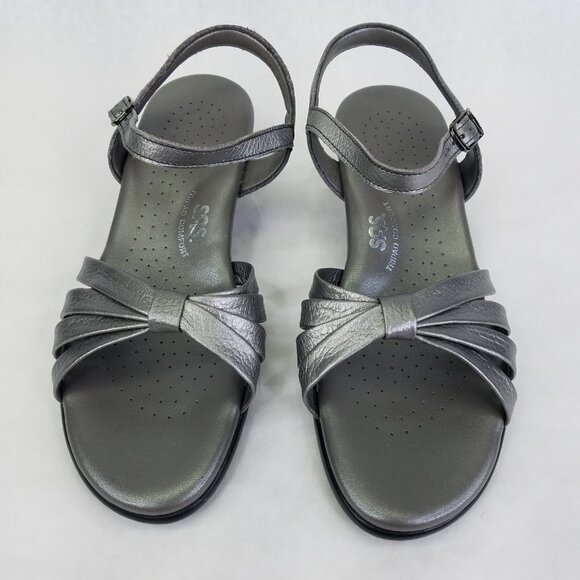 SAS Sandal Women's 9.5 Slingback Strappy Block Heel Silver Patent Leather USA - Picture 2 of 16